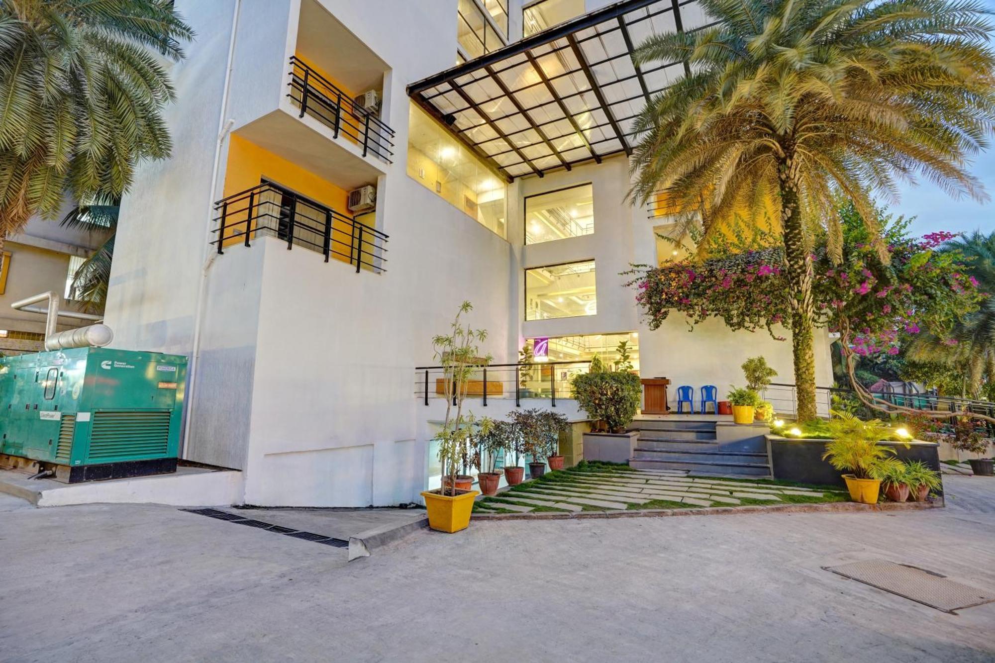 Astra Hotels & Suites - Marathalli Bangalore Bagian luar foto